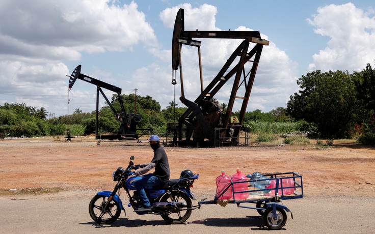 Lạm phát Venezuela vọt lên 475%