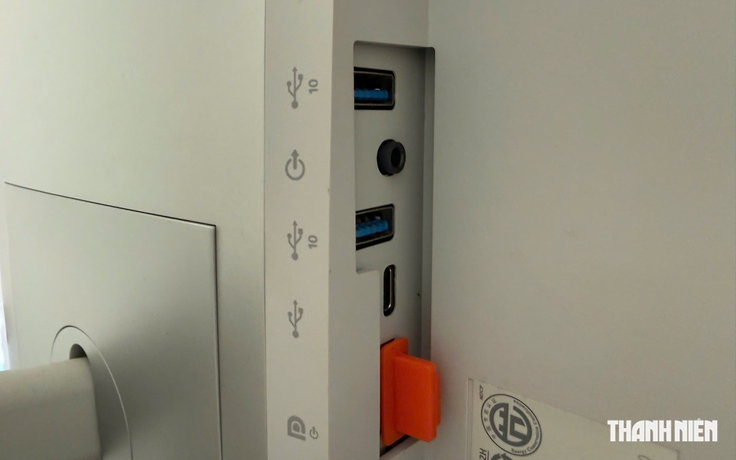 Cổng USB trên màn hình có thể làm được nhiều hơn chúng ta nghĩ