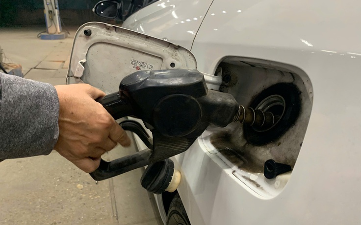 Giá xăng dầu tăng mạnh, có loại tăng gần 8.500 đồng/lít