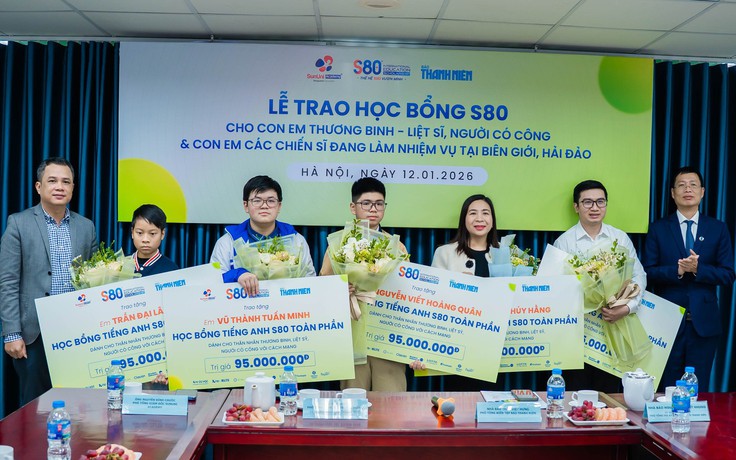 10.500 người đăng ký học tiếng Anh cùng lúc: Điều gì đang xảy ra?