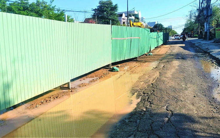 Dân bức xúc vì dự án gần 130 tỉ đồng chậm tiến độ