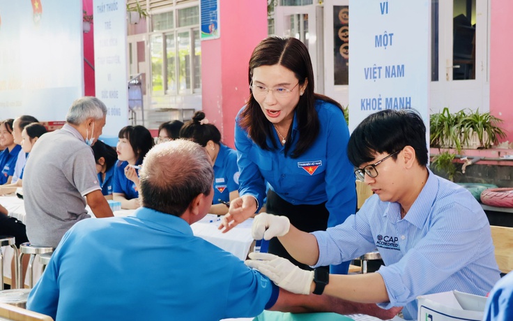 Tháng Thanh niên: Chia sẻ những khó khăn với thanh niên công nhân