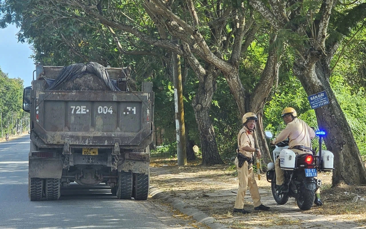 Bị phạt vì tài xế nghĩ 'đường ngắn không có CSGT'