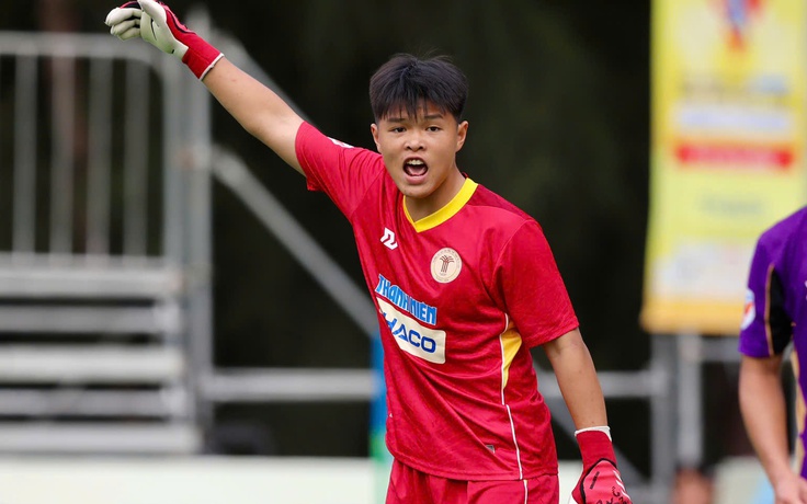 Trường ĐH VH-TT-DL Thanh Hóa: 'Người gác đền' lại... sai, nhớ thủ môn Lào da diết!