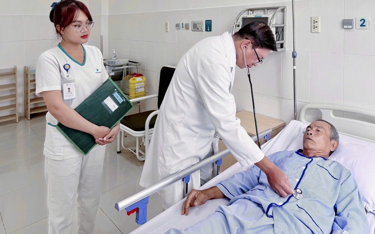 Bệnh nhân 65 tuổi thoát nguy cơ vỡ phình động mạch chủ nhờ can thiệp kịp thời