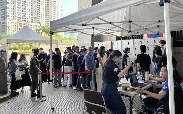 Chi phí du lịch leo thang: Nhiều người rủ nhau khám phá loạt điểm đến tại TP.HCM