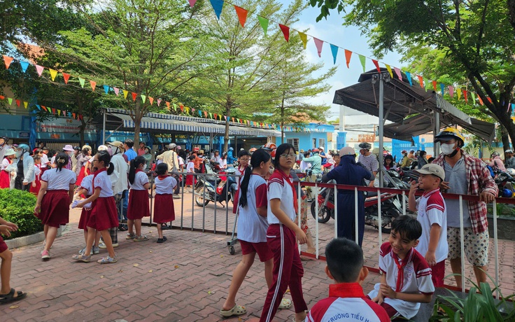 Học sinh Trường Bình Quới Tây nghi ngộ độc thực phẩm: Salmonella là gì, ủ bệnh bao lâu?