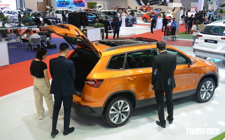 Người Việt tiêu thụ hơn 162.000 ô tô mới, xe hãng nào bán chạy nhất?