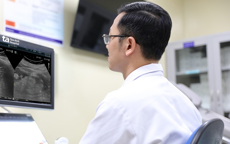 Đang tắm thì vỡ u thận, người phụ nữ rơi vào sốc mất máu nguy kịch