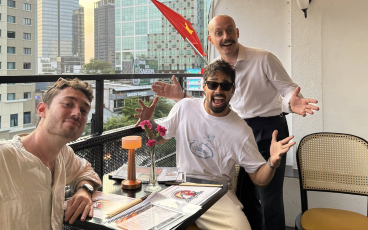 Ông Tây mở nhà hàng Việt 'view triệu đô' ở TP.HCM, 95% khách là người nước ngoài