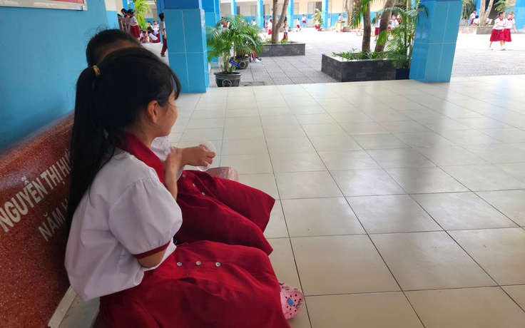 Học sinh Trường Bình Quới Tây nghi ngộ độc thực phẩm: Bao giờ có kết quả xét nghiệm?