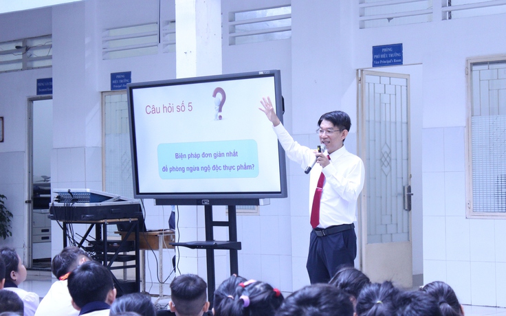 Bác sĩ dặn học sinh 5 điều cần làm trước khi ăn, tránh ngộ độc thực phẩm