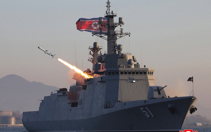 Triều Tiên thử tên lửa từ tàu chiến, nhấn mạnh răn đe hạt nhân