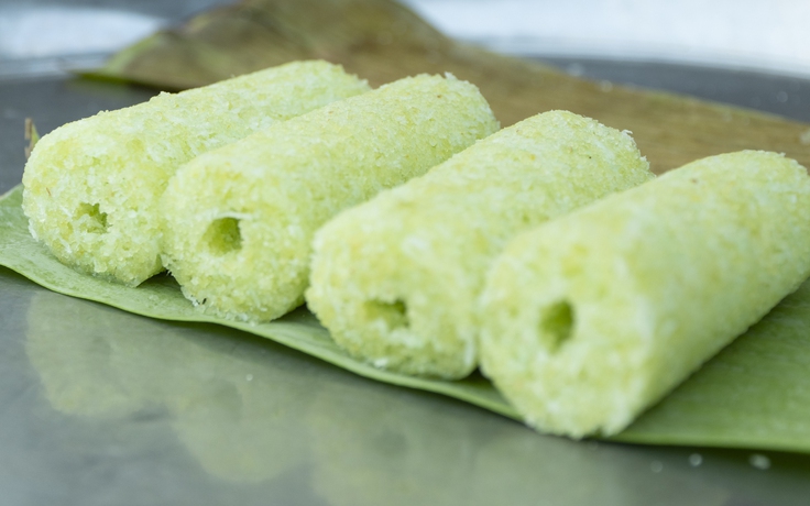 Bánh cốm ống của người Khmer: Món ăn tỏa khói nghi ngút bên ao Bà Om