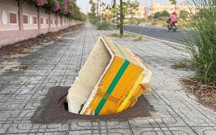 Đắk Lắk: Hàng loạt nắp cống bị trộm, gây nguy hiểm