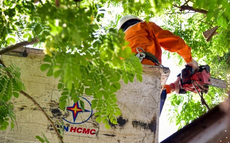 Giữ mạch sáng cho đầu tàu kinh tế