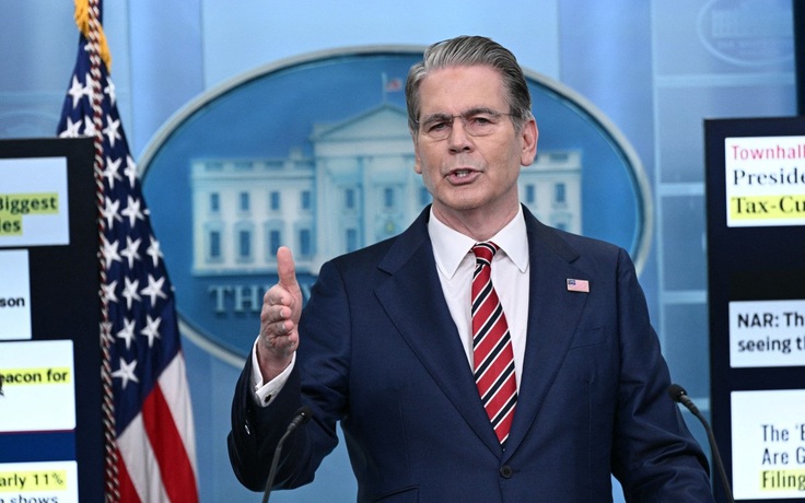 Mỹ sẽ dừng cho phép các nước mua dầu của Nga trên biển