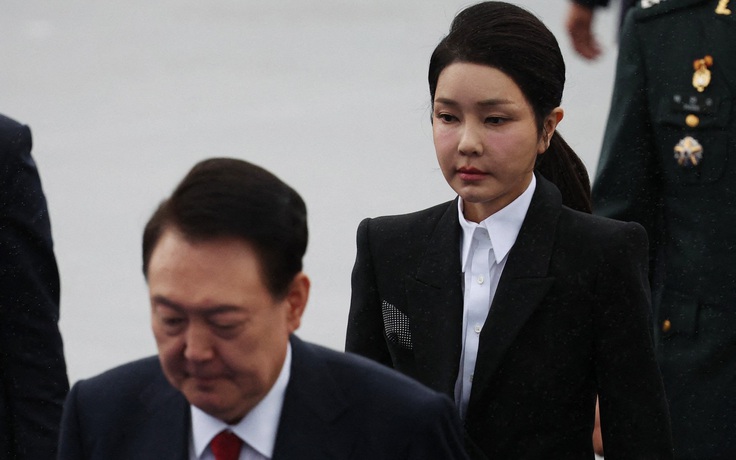 Cuộc gặp lần đầu sau 9 tháng của vợ chồng cựu Tổng thống Hàn Quốc