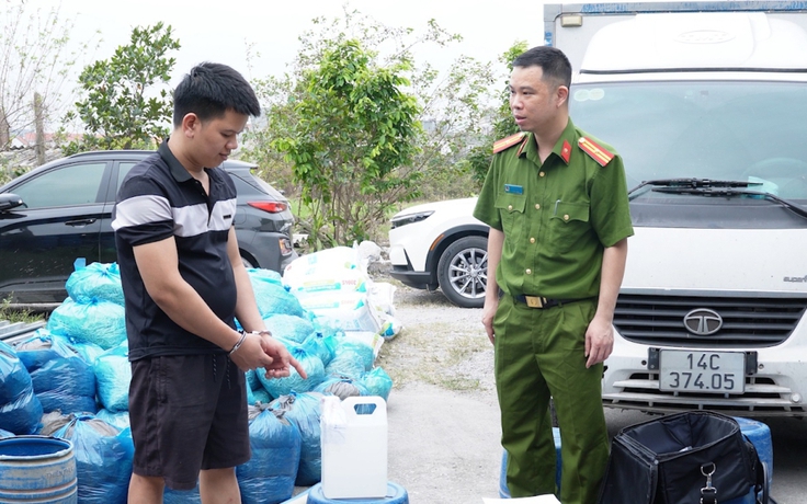 Quảng Ninh phát hiện xưởng sản xuất hàng tấn giá đỗ dùng chất cấm