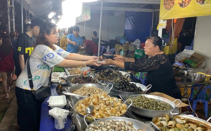 Địa điểm ăn uống và mua sắm này đang thu hút rất nhiều người