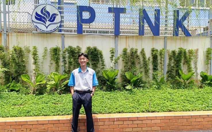 Thủ khoa 1.098 điểm thi năng lực: 'Không dừng quá 2 phút ở một câu hỏi'