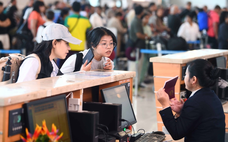 Giá vé máy bay lễ 30.4 - 1.5 cao ngang vé tết