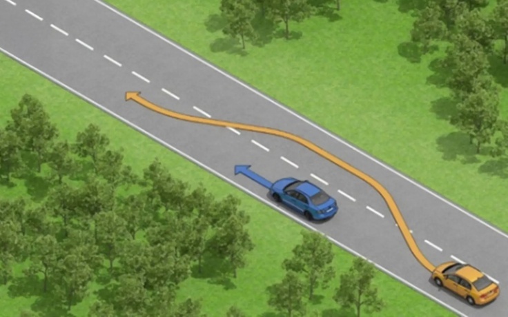 Phân biệt 'vượt xe' và 'vượt phải' thế nào để tránh bị phạt?