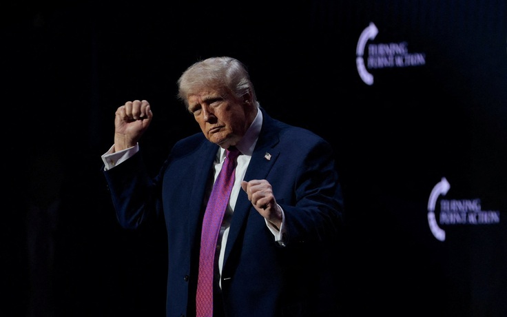 Ông Trump nói sẽ đưa uranium của Iran sang Mỹ, Tehran bác bỏ