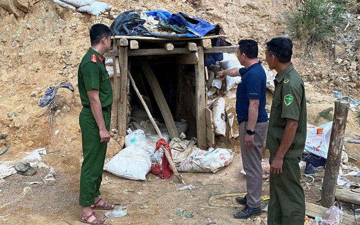 Đột kích 'điểm nóng' khai thác vàng trái phép ở Đà Nẵng