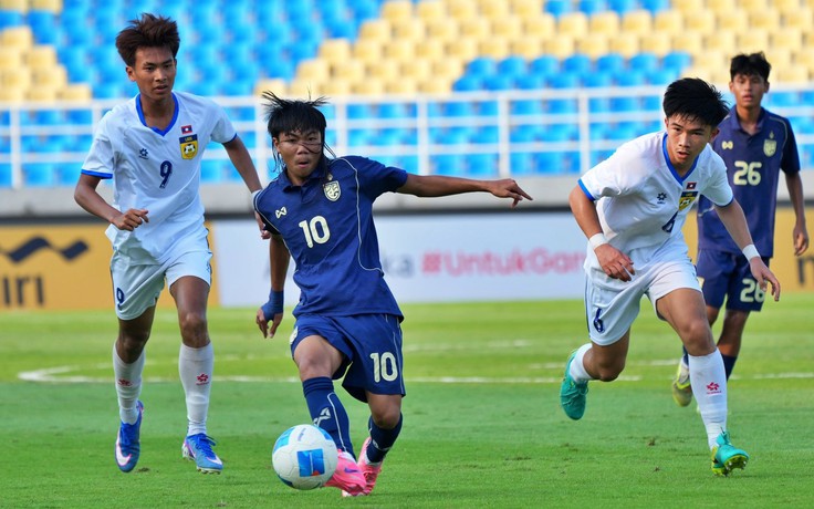 CĐV Thái Lan phản ứng mạnh sau trận thua sốc Lào, bất ngờ khen ngợi U.17 Việt Nam