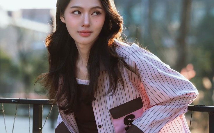 Nàng tự tin hơn khi chọn áo sơ mi kẻ sọc cho trang phục thường ngày