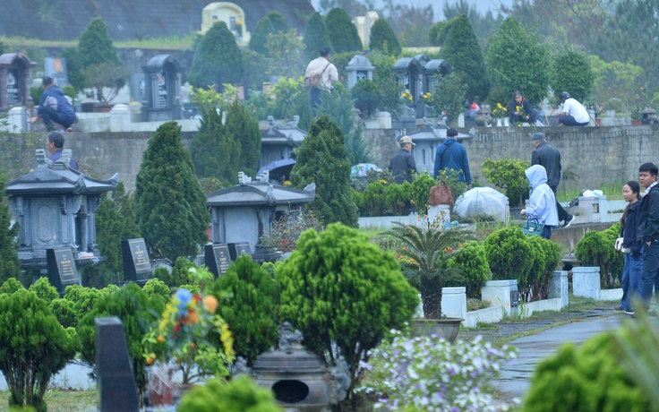 Tiết Thanh minh: Vì sao người Việt chỉ tảo mộ, không du xuân như Trung Quốc?