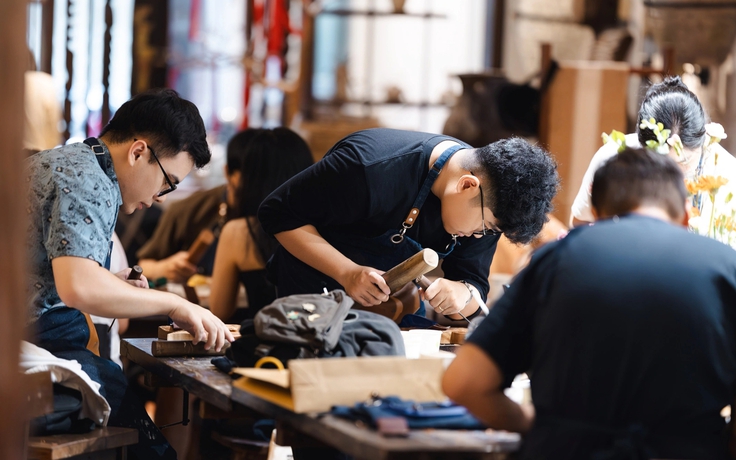 Rời xa màn hình, người trẻ đi tìm sự tĩnh lặng bên đất sét và gỗ