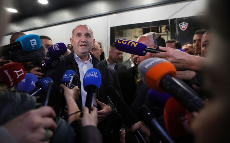 Cựu tổng thống thân Nga thắng áp đảo trong cuộc bầu cử Bulgaria