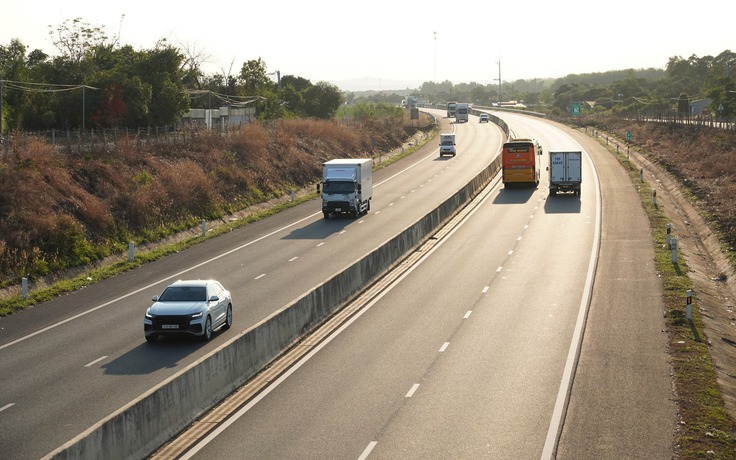 Phó thủ tướng yêu cầu bố trí trạm dừng nghỉ tạm trên cao tốc dịp lễ tới