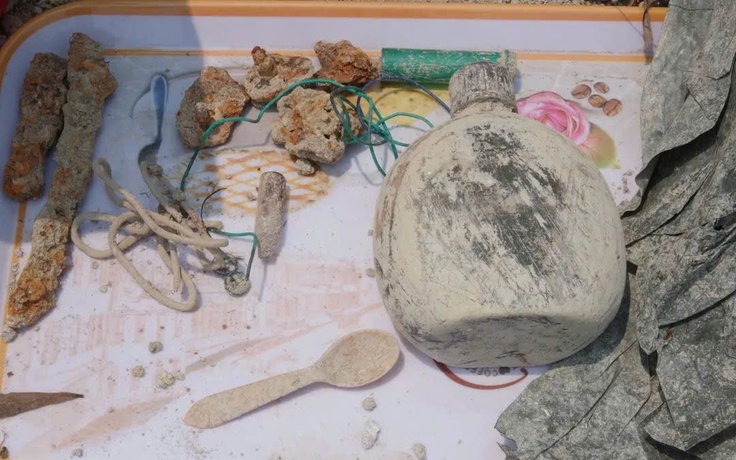 Quảng Trị: Phát hiện hài cốt liệt sĩ dưới hầm chiến đấu cùng súng tiểu liên AK