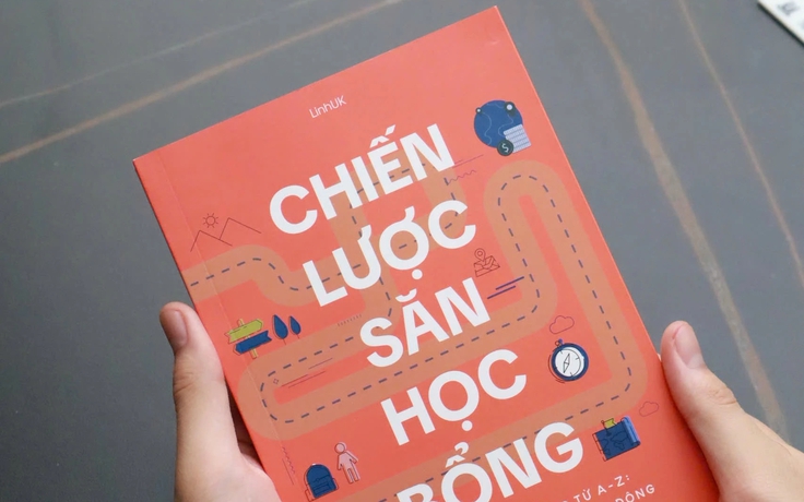 Đọc 'Chiến lược săn học bổng': Câu chuyện về bản sắc trong giáo dục toàn cầu