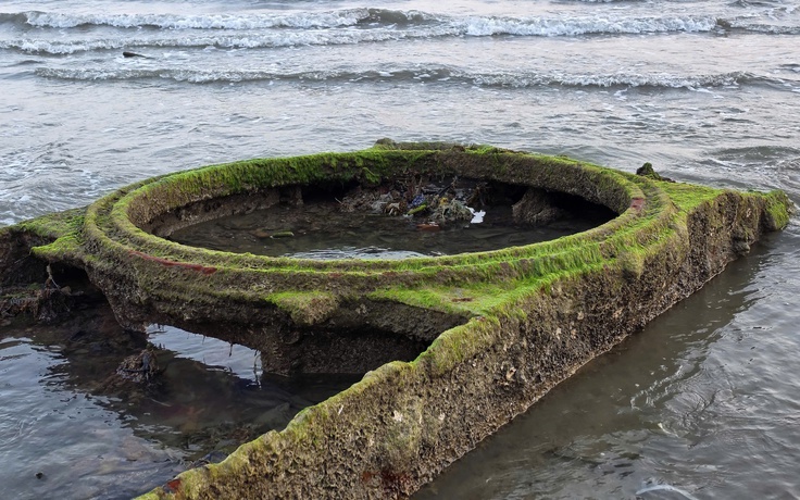 Xác xe tăng bất ngờ xuất hiện rồi biến mất tại bãi biển Quy Nhơn