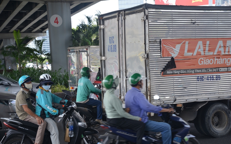 6 điểm mù tử thần của xe tải, container: Người tham gia giao thông phải biết