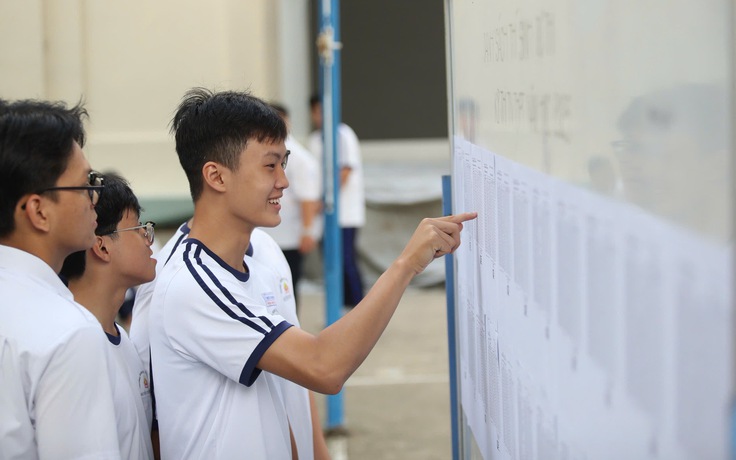 Thí sinh có từ 2 chứng chỉ ngoại ngữ được ưu tiên xét tuyển ĐH ra sao?