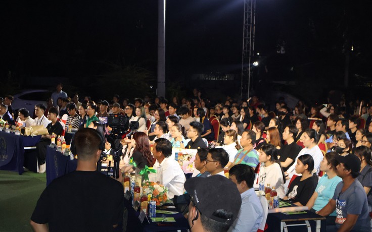 Làn Sóng Xanh 'đánh thức' ký ức một thời