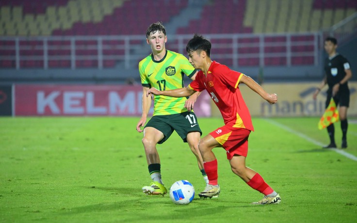 U.17 Việt Nam lội ngược dòng ngoạn mục vào chung kết