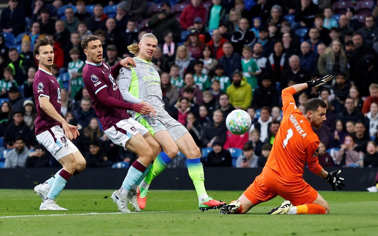 Man.City chiếm lại ngôi đầu bảng như thế nào ?