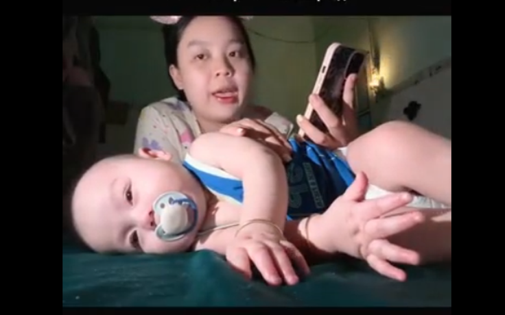 Nuôi con kiểu gen Z: Khi hát ru lệch tông và những chuyện dở khóc dở cười