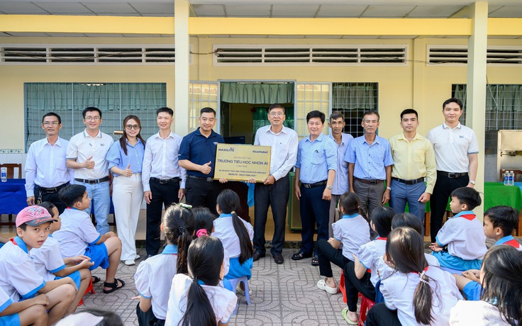 Maxilite - Rulô Vàng: Khi người thợ sơn trở thành đại sứ lan tỏa sắc màu