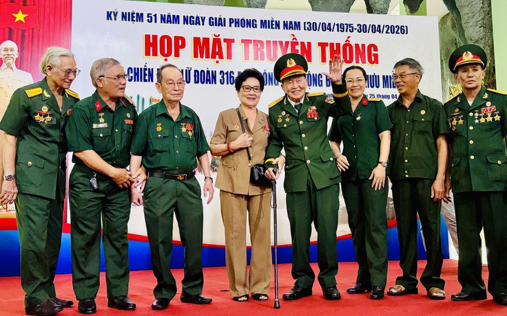 Hàng trăm cựu chiến binh họp mặt truyền thống cùng nhà tình báo huyền thoại Tư Cang