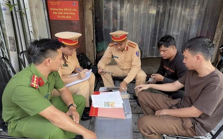 CSGT siết xe 'độ chế', yêu cầu tiệm sửa xe báo tin tụ tập, chuẩn bị đua xe