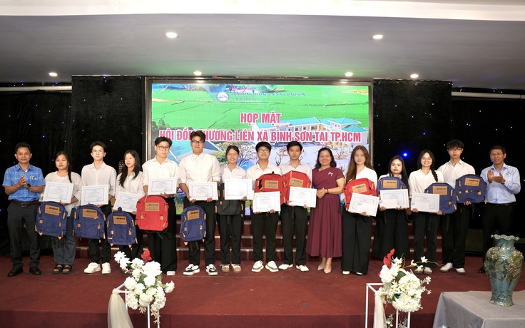 Trao học bổng Nguyễn Thái Bình cho sinh viên nghèo hiếu học tỉnh Quảng Ngãi