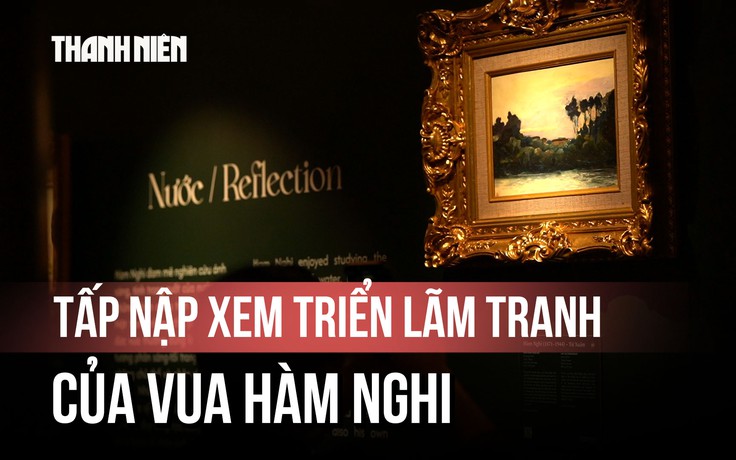 Khách Hà Nội tấp nập xem triển lãm tranh của vua Hàm Nghi lúc bị lưu đày