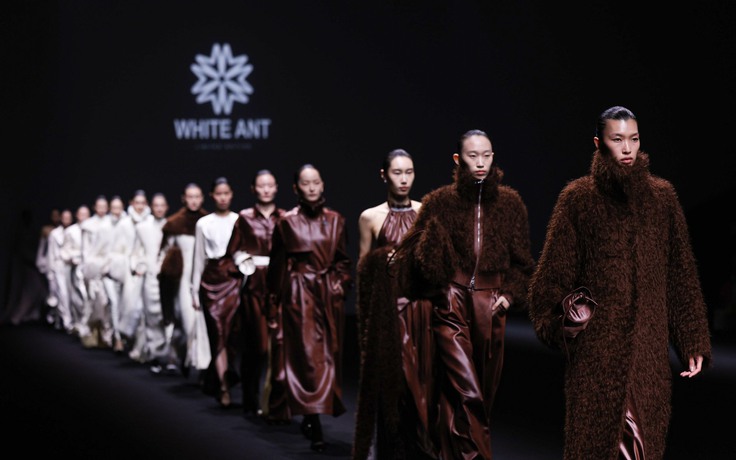 Thời trang Việt gây ấn tượng tại thị trường tỉ dân